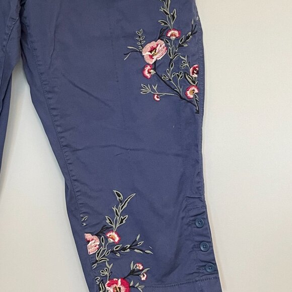 Embroidered Floral Lightweight Cargo Capri Cropped Pants Blue Size 18 - Picture 4 of 8